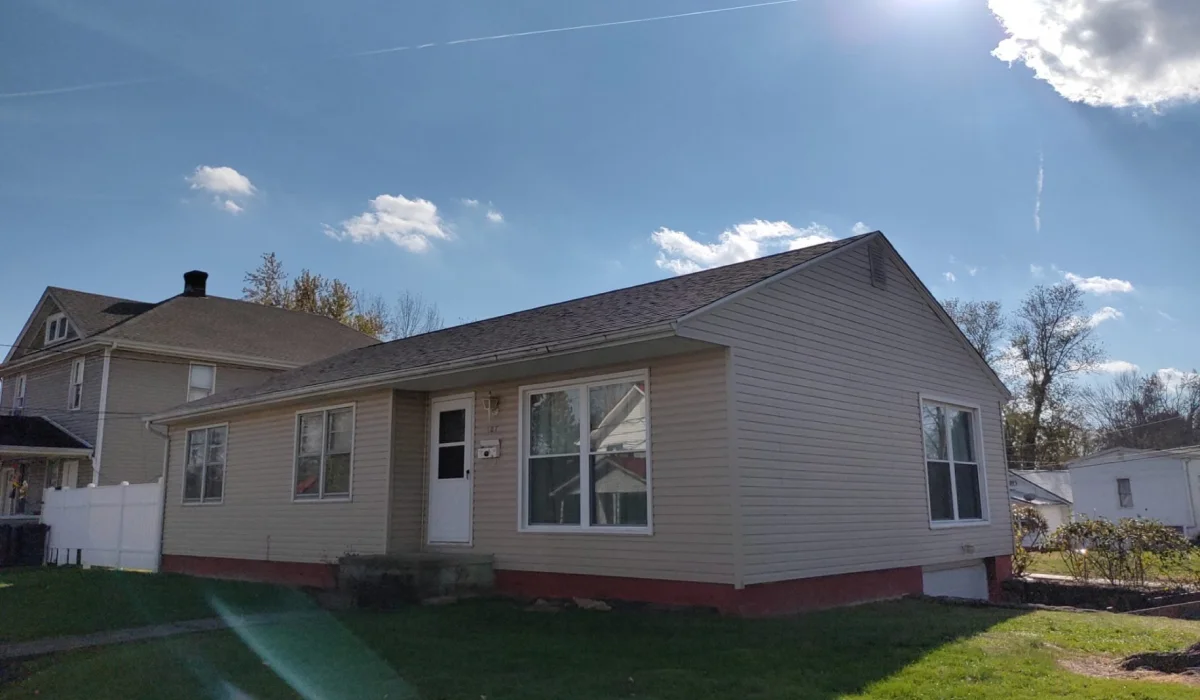 Milton WV roofing contractor providing expert roof repair and installation services.